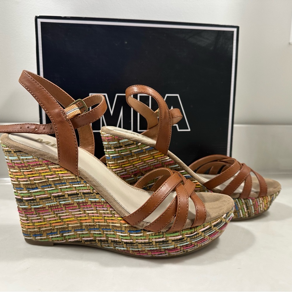 Mia luggage brown platform wedge sandal with multi-color wedge